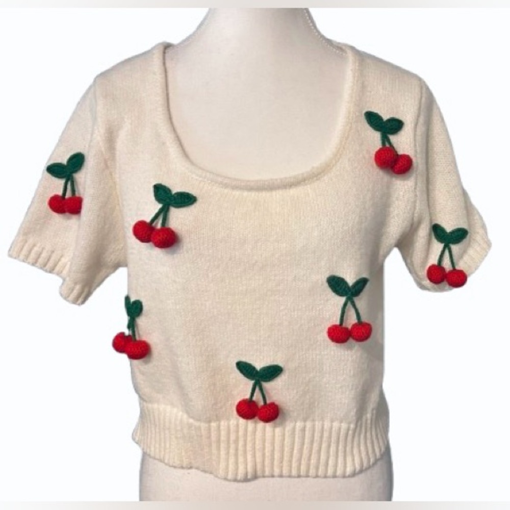 Crocheted Cherry Sweater Luna Ivy Medium Short Sleeved Fruit Anthropologie Fruit